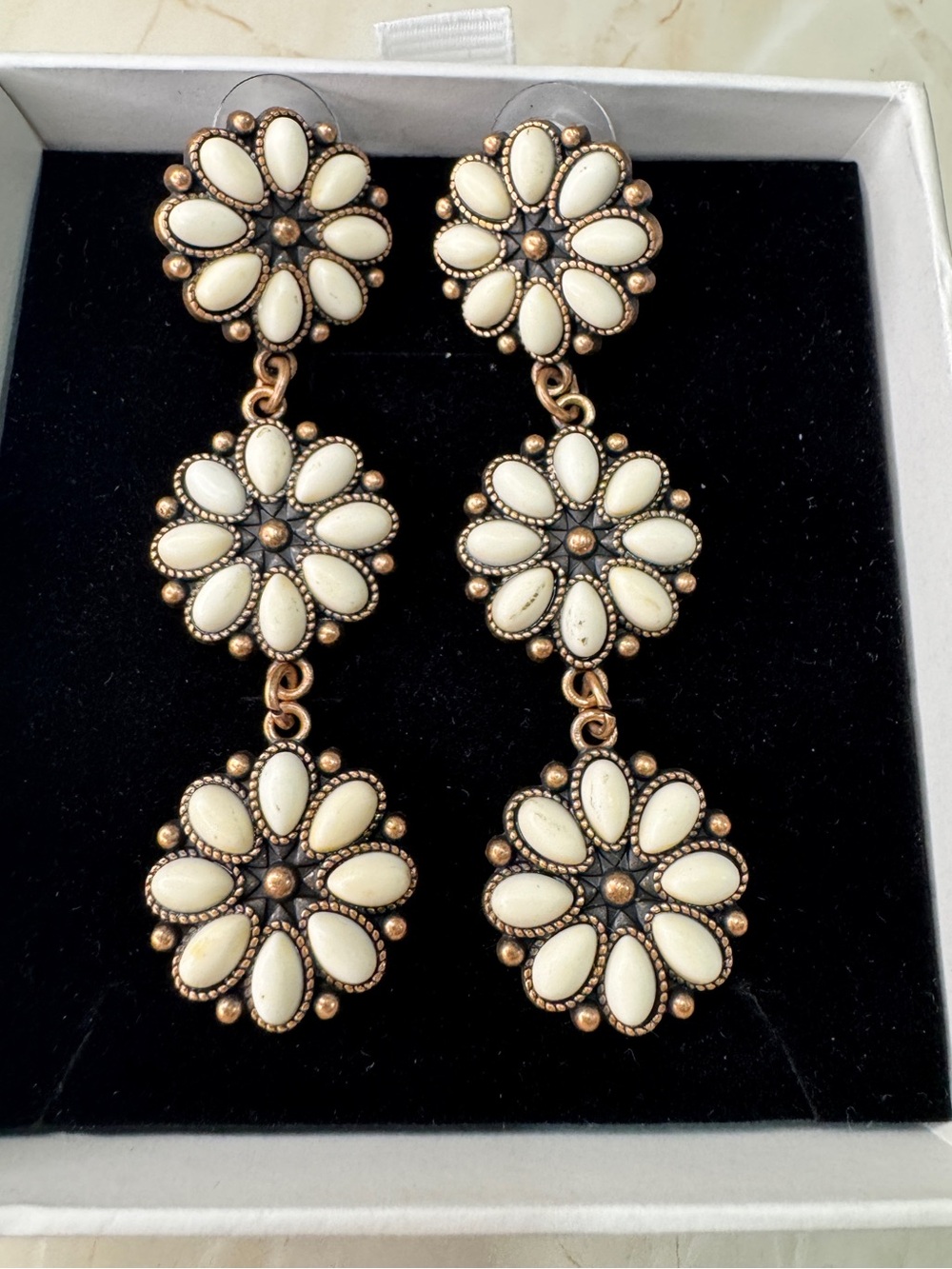 Vintage-Style Cream Floral Drop Earrings